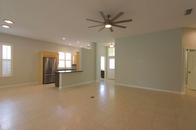 Building Photo - 117 Hampton Cir