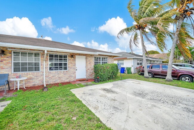 Foto del edificio - 6542 NW 24th Ct