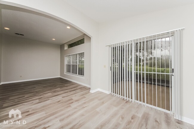 Building Photo - 6041 Spring Creek Ct