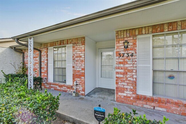 Foto del edificio - 3734 Laura Leigh Dr