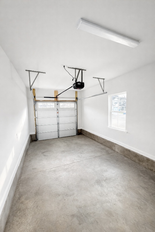 Building Photo - 532 Rohan Dr