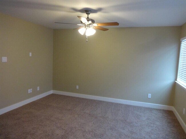 Building Photo - 7507 Pheasant Grove Dr