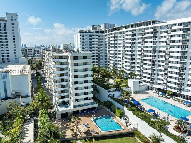 Foto del edificio - 1621 Collins Ave