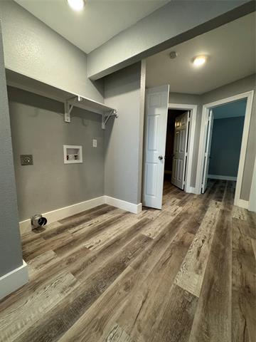 Foto del edificio - 9103 Bluecrest Dr