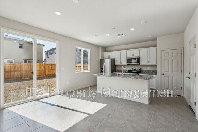 Building Photo - 5041 Frisbee Dr