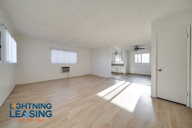 Building Photo - 6927 Whitsett Ave