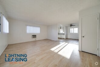 Building Photo - 6927 Whitsett Ave