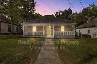 Building Photo - 512 Martin St