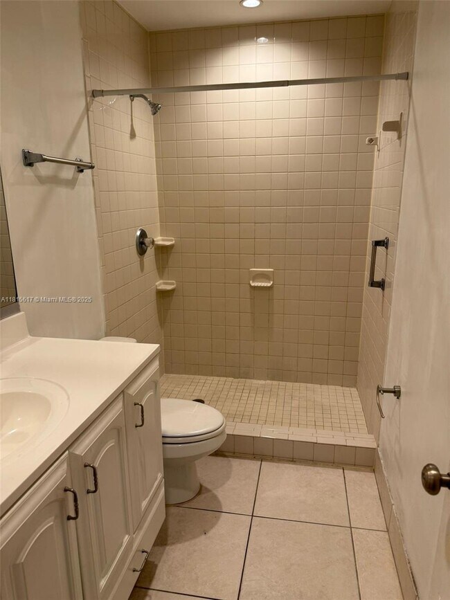 Foto del edificio - 3250 NW 85th Ave