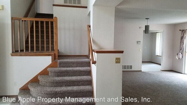 Building Photo - 3 br, 2.5 bath House - 11345 Haswell Dr