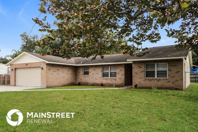 Building Photo - 1655 Louis Dr
