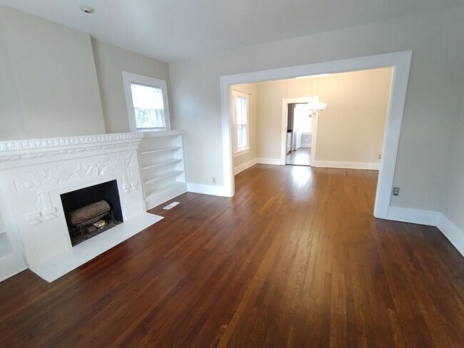 Foto del edificio - FOR LEASE | Cherry Street | 2 Bed, 1 Bath ...
