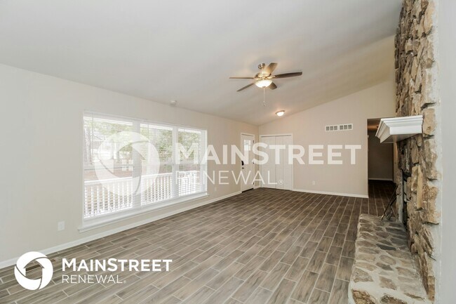 Foto del edificio - 1238 Lakeview Pkwy