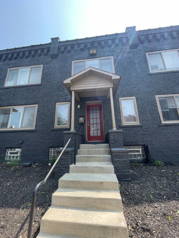 Foto del edificio - 113 E 9th Ave