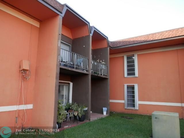 Foto del edificio - 9459 SW 76th St