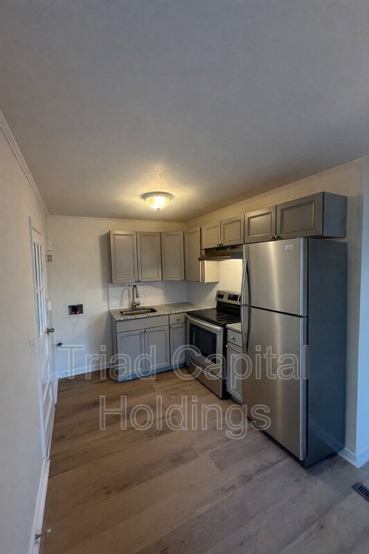 Foto del edificio - 832 E Brookline St