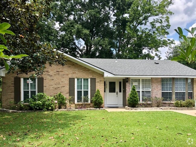 Front of house - 343 Huntington Dr
