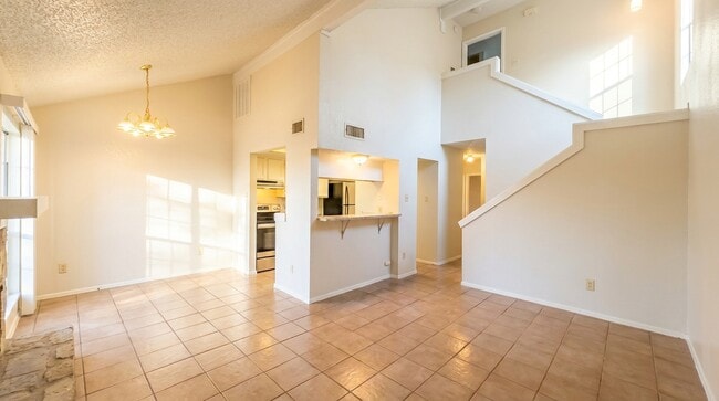 Building Photo - 1702 Cinnamon Path
