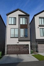 Building Photo - 479-439 39 St SW