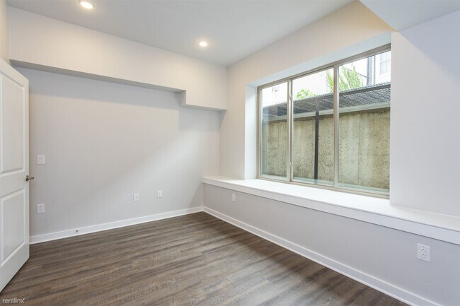 Building Photo - 1227 N 7th St