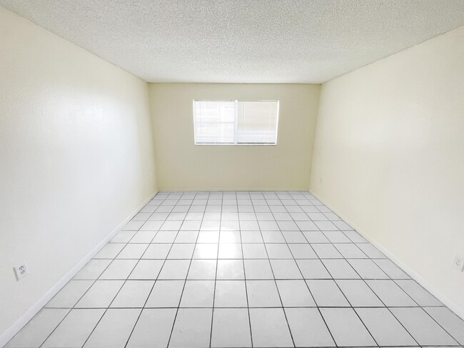 Building Photo - 3600 NW 21st St