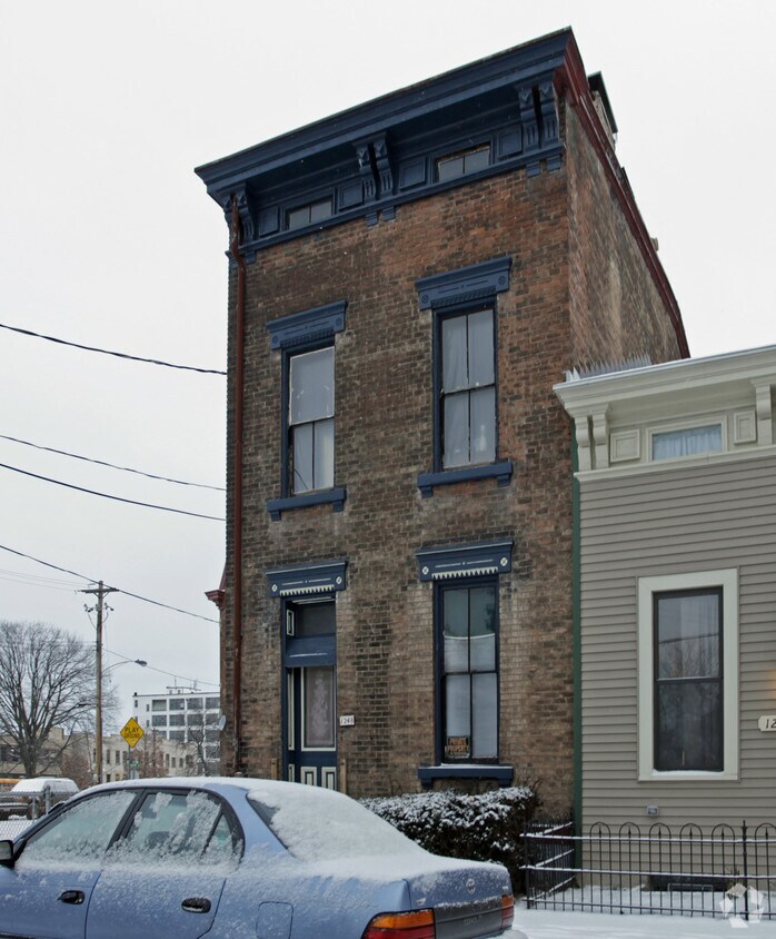 Building Photo - 1248-1250 Bates Ave