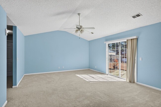 Foto del edificio - 3 Bedroom 2 Bathroom Single-family home in Port Wentworth - close to Savannah Airport, Savannah P...