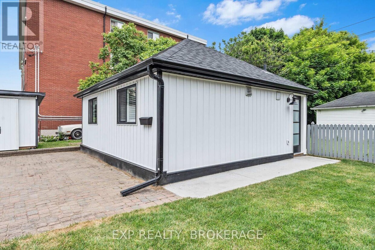 Photo principale - 493-493 College St