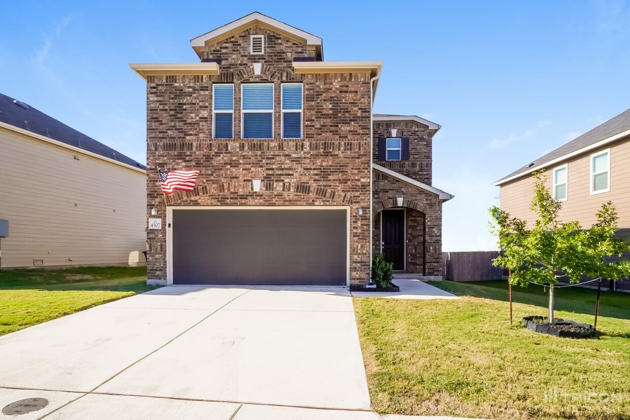 Foto principal - 4507 Legend Trail New Braunfels TX