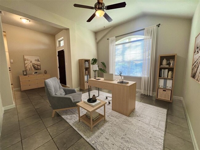 Building Photo - 114 Clear Water Pass