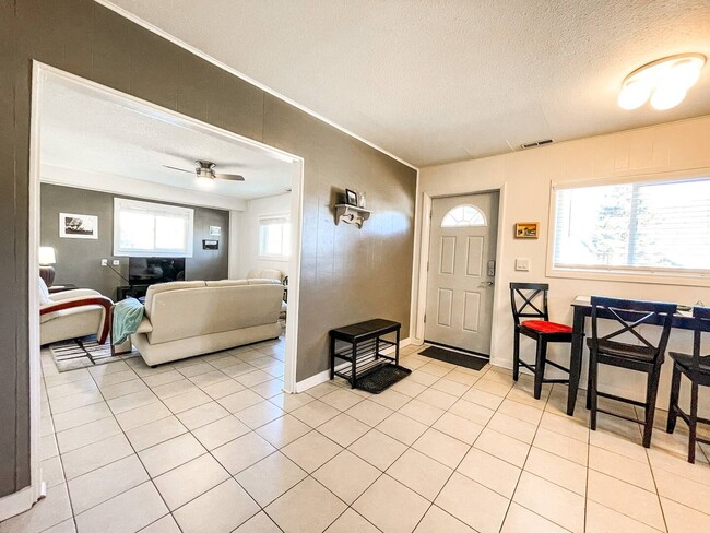 Photo - 418 N Baldwin St House