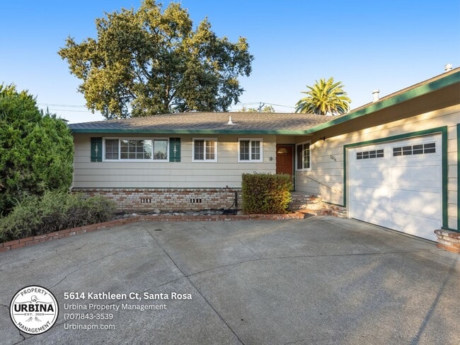 Foto del edificio - Your Dream Home Awaits: Lush Backyard and ...
