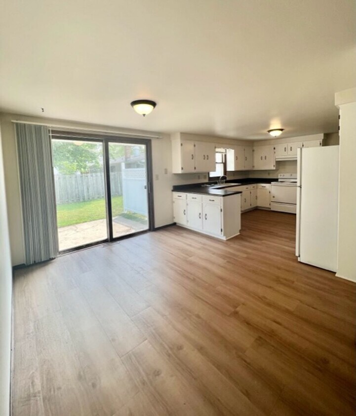 Foto principal - 2489 Trojan Dr