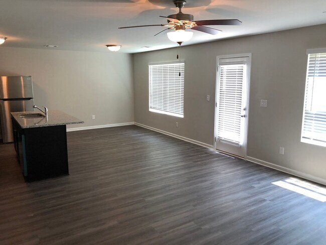 Building Photo - Price Drop Alert! Rental Specials Available! Charming Home in Quiet Covington Neighborhood - $1,7...