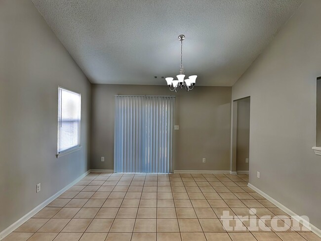 Foto del edificio - 2916 Vestal Pl