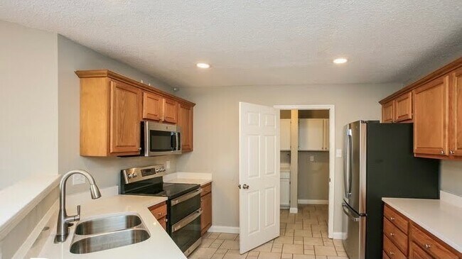 Dinning room - 10307 Hatherley Way