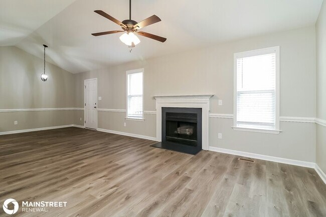 Foto del edificio - 313 MELANIE CT, CLAYTON, NC 27520