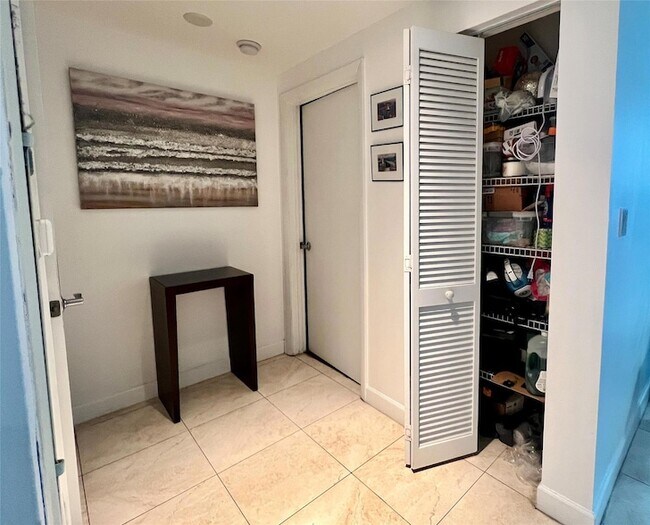 Foto del edificio - 7280 SW 89th St