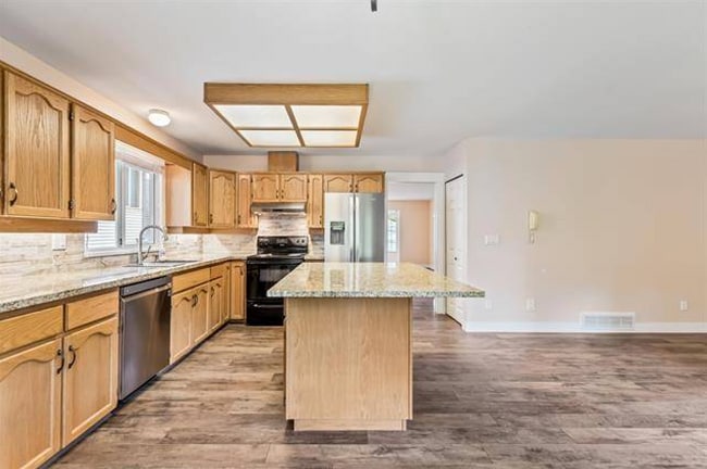 Building Photo - 20448 122B Av