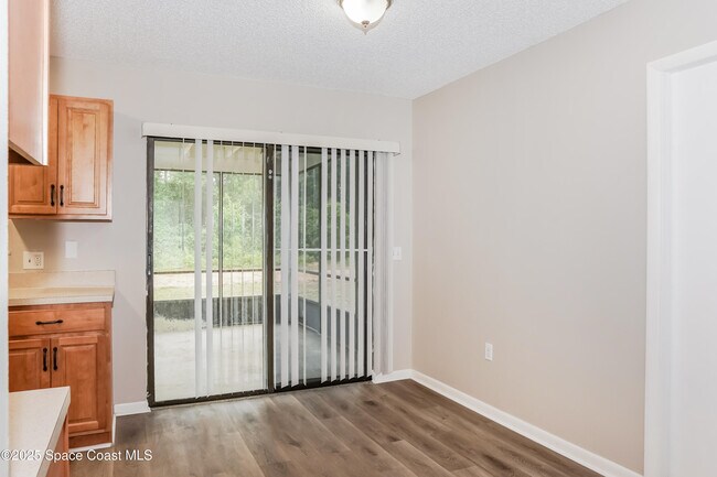 Foto del edificio - 542 Ortega St SE