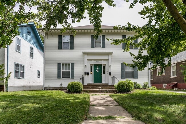 Foto del edificio - 108 S College Ave