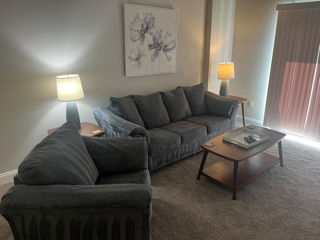 Foto del edificio - 3920 Sharon Rd