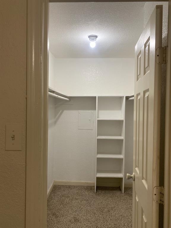 Building Photo - 8100 Creekbend Dr