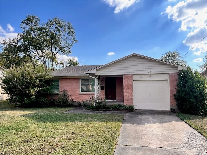 Primary Photo - 421 Jolee St