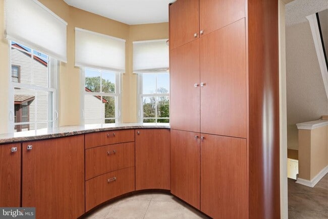 Foto del edificio - 4016 Barry Ct
