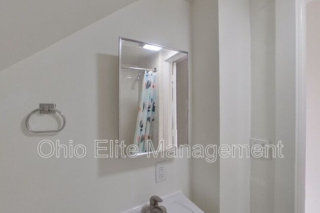 Building Photo - 331 Chittenden Ave