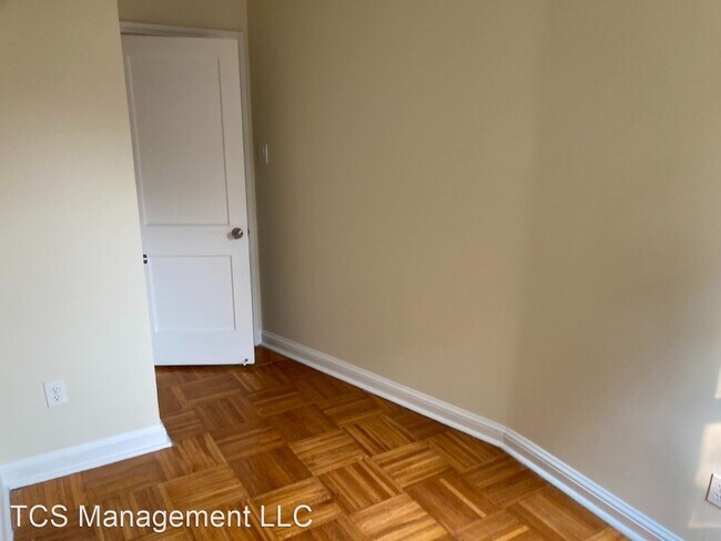 Building Photo - 3 br, 2 bath House - 315 Barker Avenue