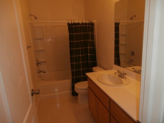 Building Photo - 1821 Bella Lago Dr