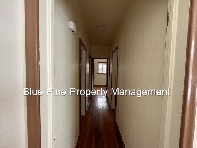 Building Photo - 238 E 18th St
