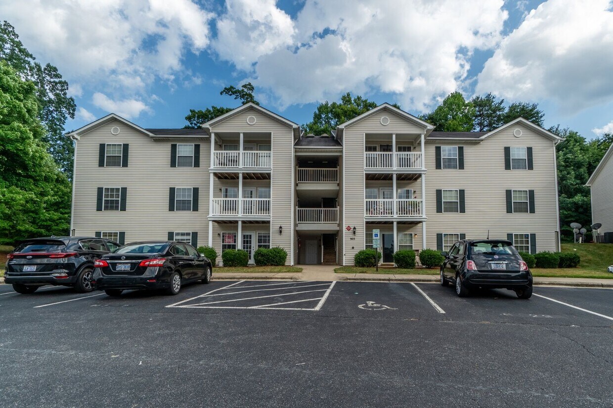 Primary Photo - beautiful and cozy 2 bedroom, 2 bathroom a...